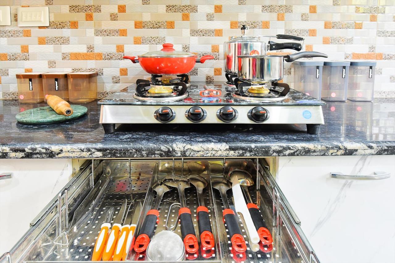 Bedchambers Medicity Serviced Apartments In 구르가온 외부 사진